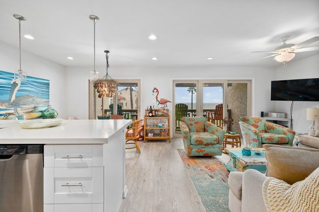 APT-507 - 620 S Fulton Beach Rd, Condo with 2 bedrooms, 2 bathrooms and null parking in Rockport TX | Image 4