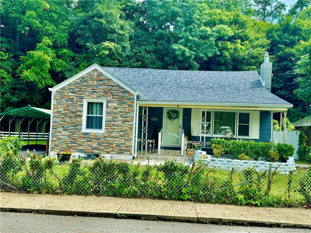 Gordon St, Port Jervis, NY 12771