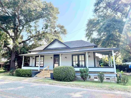 135 S Canoe Rd, Atmore, AL, 36502-6725 | Card Image