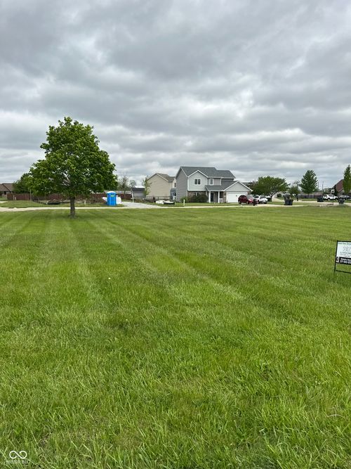 101 Sunburst Cir, Alexandria, IN, 46001-8077 | Card Image