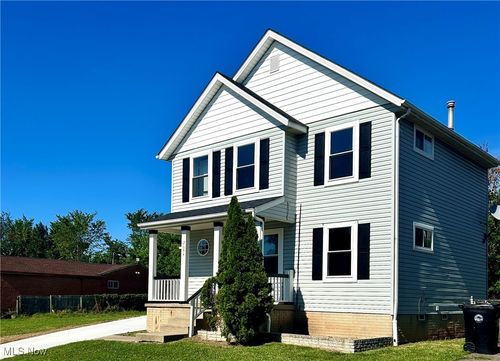 2645 E 111th St, Cleveland, OH, 44104-2601 | Card Image