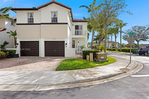 11470 Nw 79th Ln, Doral, FL, 33178-1401 | Card Image