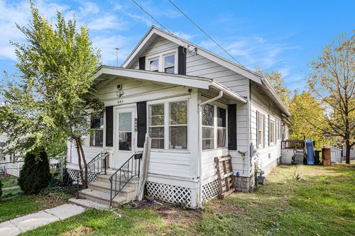 446 24th St N, Springfield, MI, 49037-7813 | Card Image