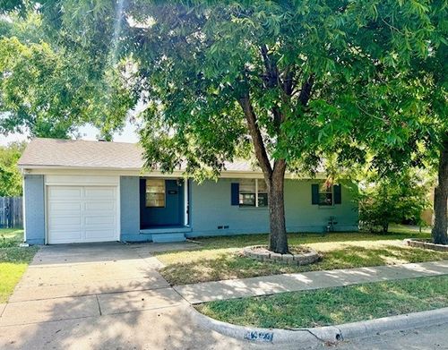 4920 Susan Lee Ln, North Richland Hills, TX, 76180-6846 | Card Image