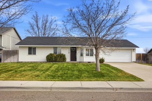 2702 Iris St., West Richland, WA, 99353 | Card Image