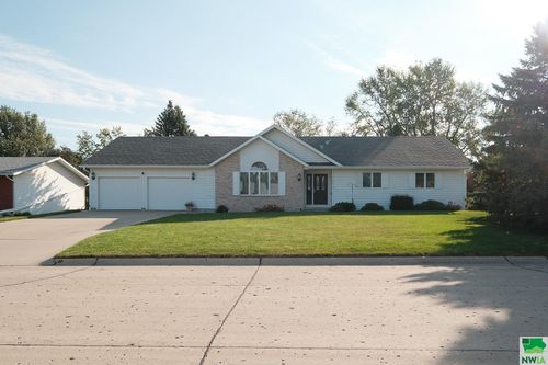 1792 2nd Ave Se, Sioux Center, IA, 51250-1116 | Card Image