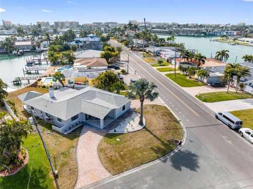 475 115th Ave, TREASURE ISLAND, FL, 33706-3045 | Card Image