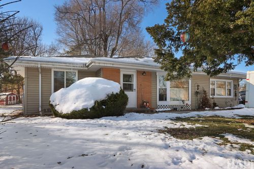 62 Ridge Ct, Lindenhurst, IL, 60046-9206 | Card Image