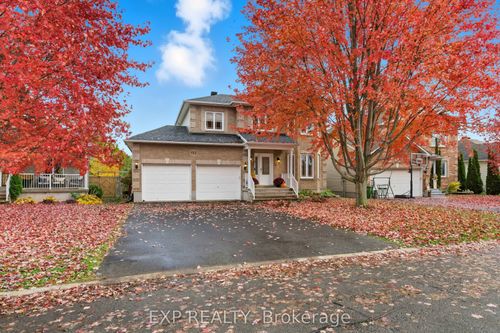 {{alt}} | Card Image