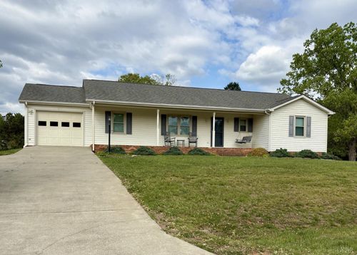 511 Darrell Ln, Hurt, VA, 24563-2064 | Card Image