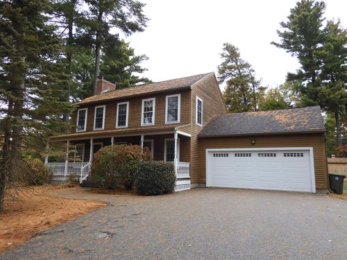 27 Martins Ferry Rd, Hooksett, NH, 03106-1062 | Card Image