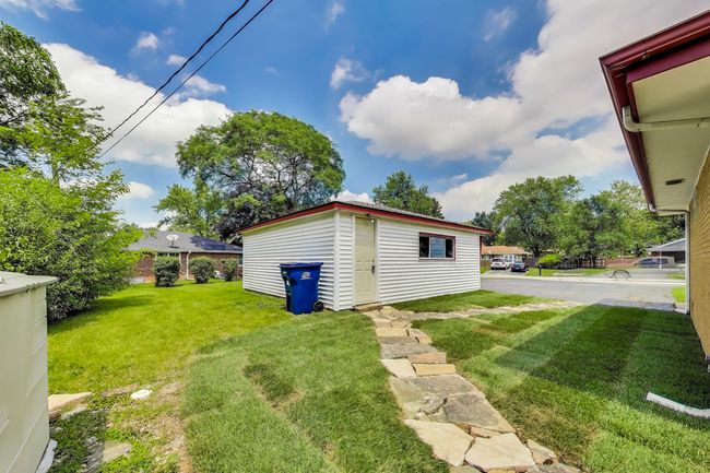 7734 Linden Ave, House other with 3 bedrooms, 2 bathrooms and 2 parking in Darien IL | Image 31