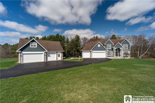 2670 Widdy Bostick Rd, Jamestown, NY, 14701-9111 | Card Image