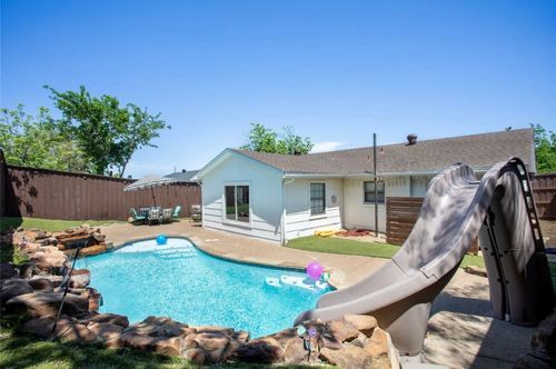 641 Furlong Dr, Dallas, TX, 75211-6920 | Card Image