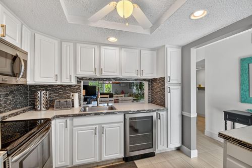 102-2400 Ne 1st Ln, Boynton Beach, FL, 33435-1954 | Card Image