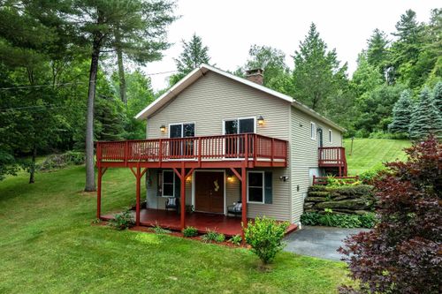 156 Sherwood Cir, Brattleboro, VT, 05301-8840 | Card Image