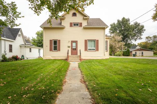 625 Minnesota Ave E, Glenwood, MN, 56334-1725 | Card Image