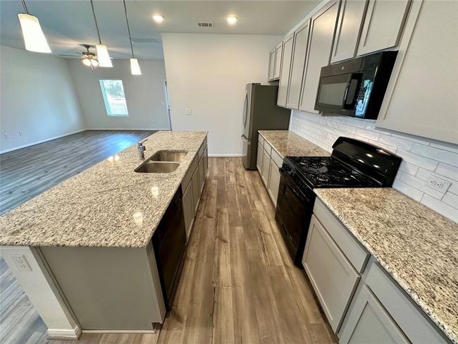 230 Olympic Ct, House other with 4 bedrooms, 2 bathrooms and 2 parking in Kyle TX | Image 5