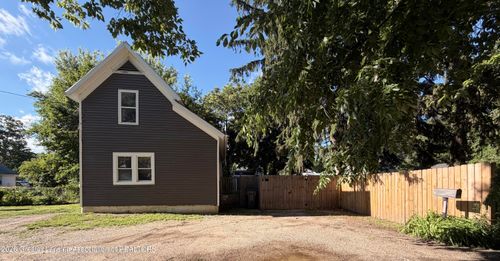 413 Laverock Alley, Owosso, MI, 48867 | Card Image