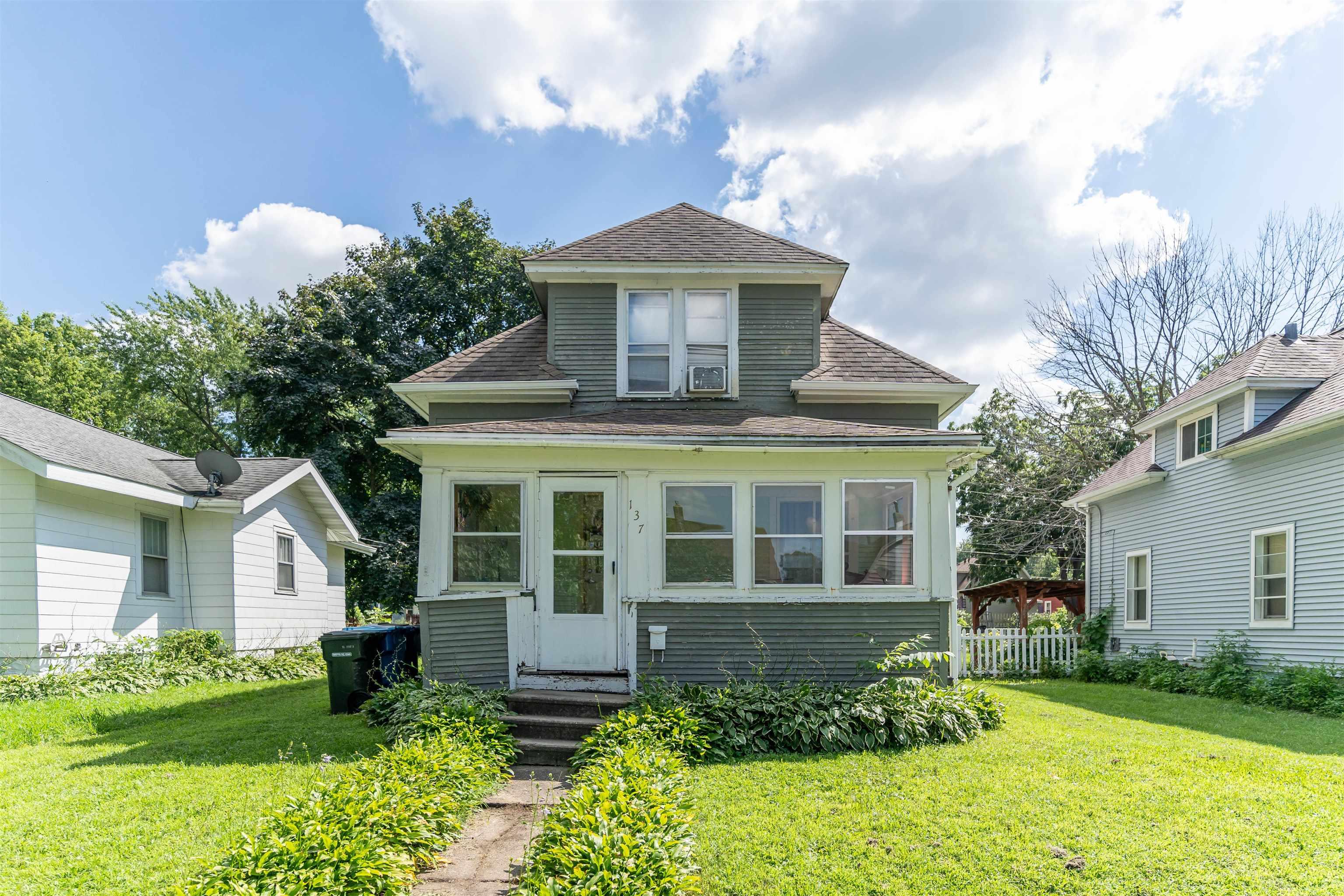 137 Summit Ave, For Sale in Waterloo - eXp Realty