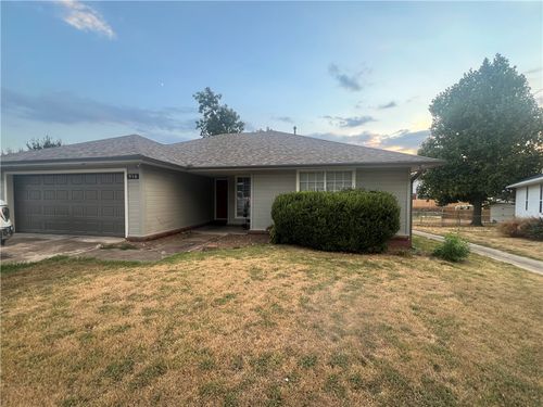916 S 25th Street, Rogers, AR, 72758 | Card Image