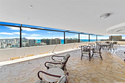 2202-343 Hobron Ln, Honolulu, HI, 96815-1089 | Card Image