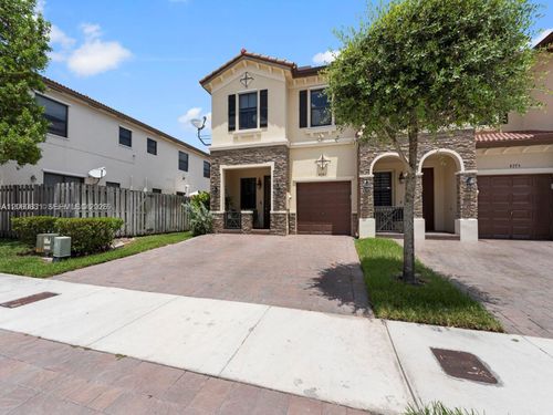 8781-8781 Nw 98th Ct, Doral, FL, 33178-2619 | Card Image