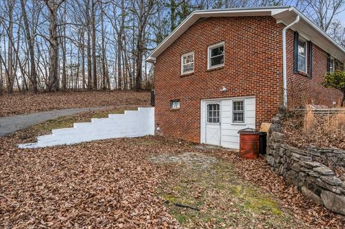 218 Lakeshore Dr, Mc Minnville, TN, 37110-2353 | Card Image