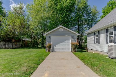 305 Woebegona Way, House other with 3 bedrooms, 2 bathrooms and null parking in Hodgenville KY | Image 2