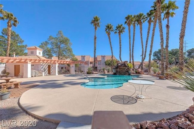 UNIT-209 - 7570 W Flamingo Rd, Condo with 2 bedrooms, 2 bathrooms and null parking in Las Vegas NV | Image 4