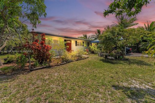 3950 Sw 53rd Ave, Davie, FL, 33314-3727 | Card Image