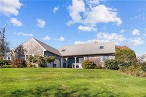 196 Sea Meadow Dr, Portsmouth, RI, 02871-3926 | Card Image