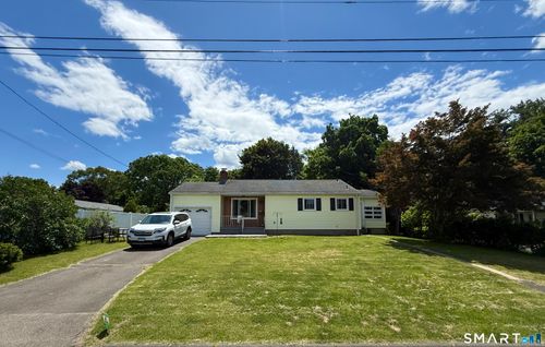 5 Hotchkiss Ter, Ansonia, CT, 06401-1353 | Card Image