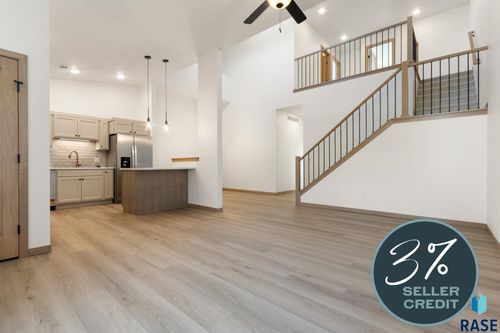 2405 E Jetty Pl Place, Sioux Falls, SD, 57108 | Card Image
