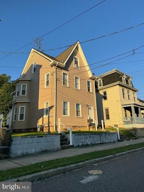 1-47 Hopkins St, Woodbury, NJ, 08096-2423 | Card Image
