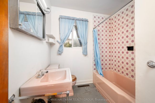 495 Wentworth Ave, House other with 3 bedrooms, 2 bathrooms and 3 parking in Ottawa ON | Image 20
