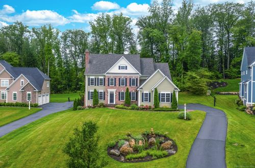 35 Bridgehampton Xing, Unionville, CT, 06085-1186 | Card Image