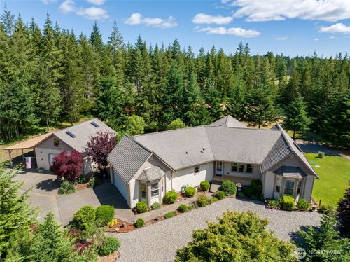 3330 E Brockdale Rd, Shelton, WA, 98584-6468 | Card Image