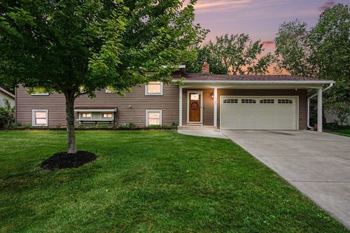 8320 Isle Ave S, Cottage Grove, MN, 55016-3241 | Card Image