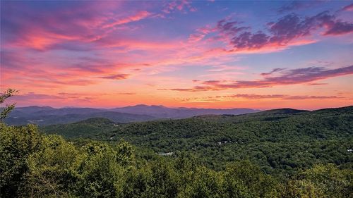 104 Mockingbird Lane, Beech Mountain, NC, 28604 | Card Image