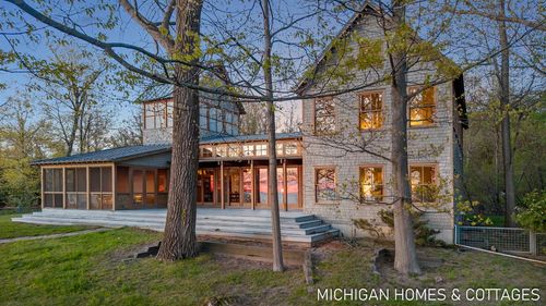 1484 71st St, Fennville, MI, 49408-9757 | Card Image