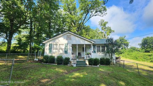 8 Lofton Ln, Natchez, MS, 39120-9624 | Card Image