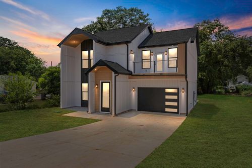 31 Gentry Street, Greenville, SC, 29611-4051 | Card Image