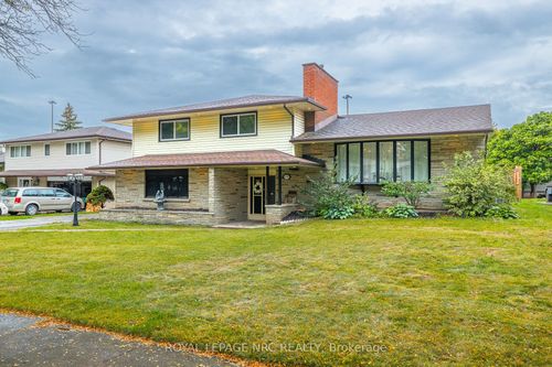 3797 Wiltshire Blvd, Niagara Falls, ON, L2J3E5 | Card Image