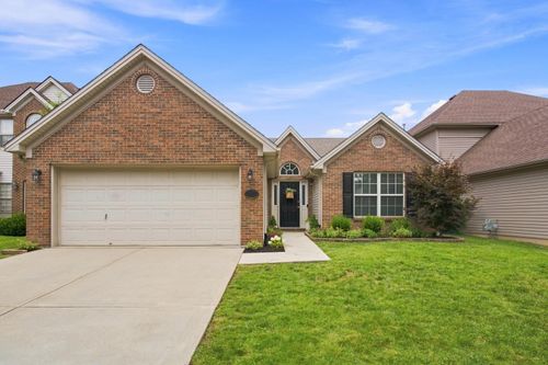 621 Kenova Trce, Lexington, KY, 40511-8855 | Card Image