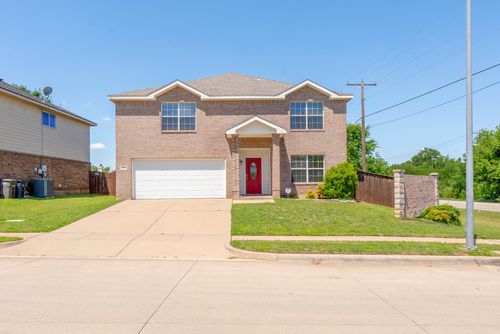 2300 Ash Grove Trl, Fort Worth, TX, 76112-7429 | Card Image