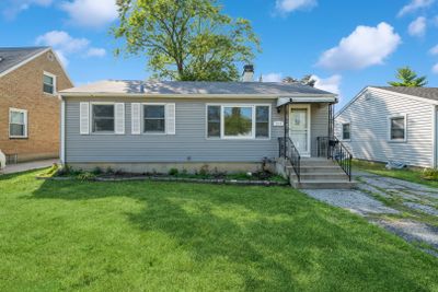 214 N Berteau Avenue, House other with 3 bedrooms, 2 bathrooms and 2 parking in Bartlett IL | Image 1