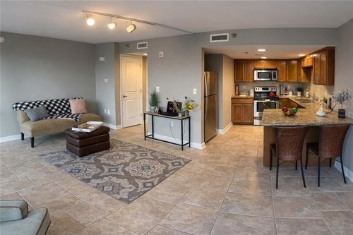 apt-207-600 Admiral Blvd, Kansas City, MO, 64106-1563 | Card Image