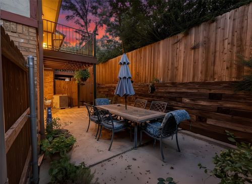 1237 Dallas Dr, Denton, TX, 76205-5111 | Card Image
