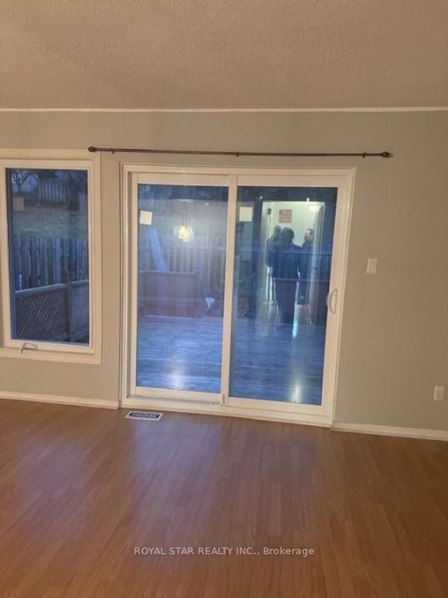 28 - 107 Dovercliffe Rd, Condo with 3 bedrooms, 2 bathrooms and 2 parking in Guelph ON | Image 5